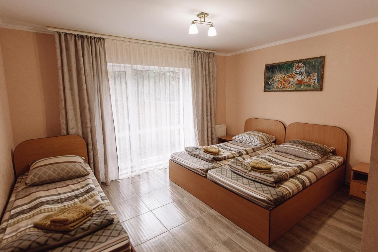 Toga Hotel Yablunytsya Bagian luar foto