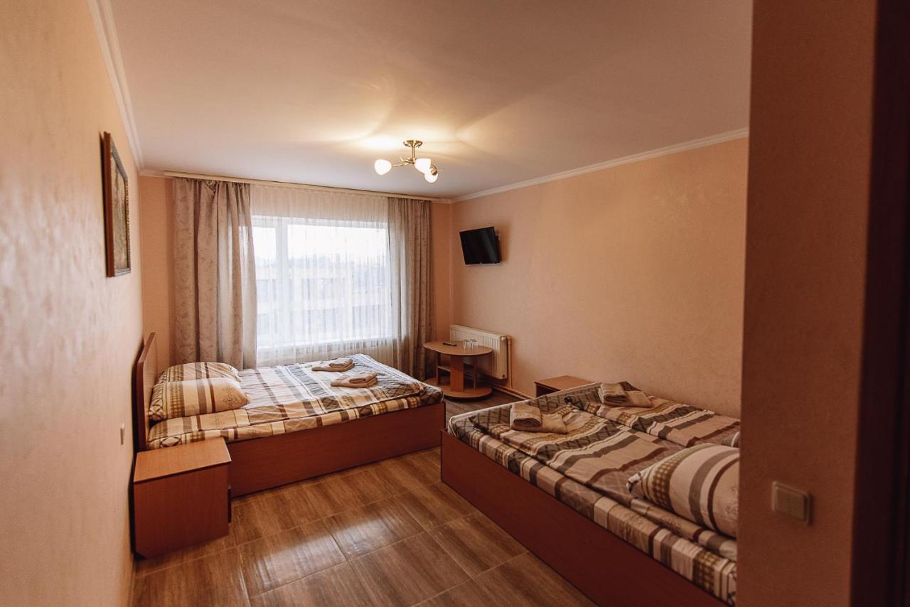 Toga Hotel Yablunytsya Bagian luar foto