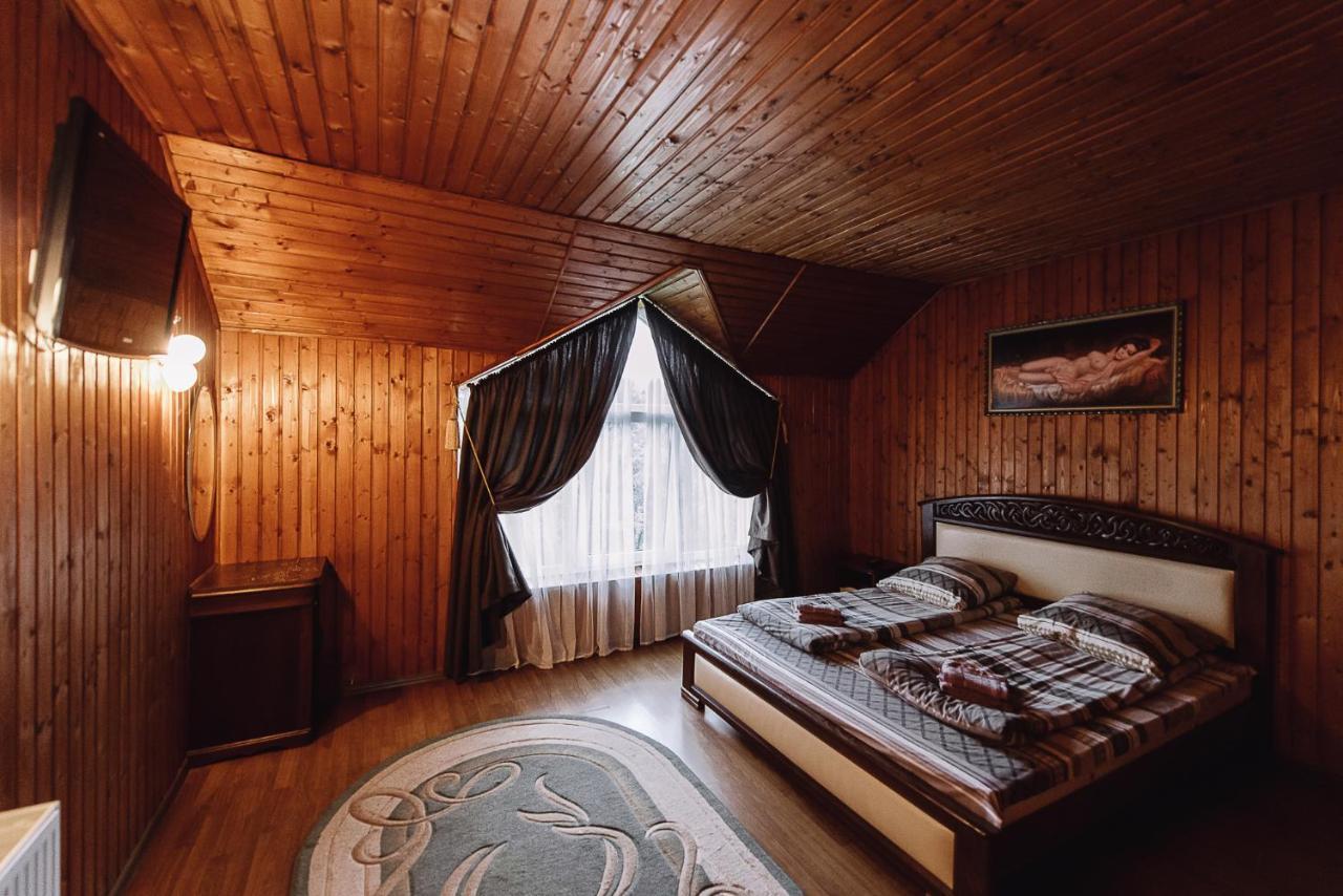 Toga Hotel Yablunytsya Bagian luar foto
