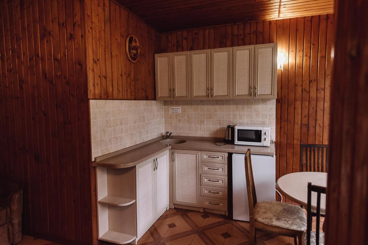 Toga Hotel Yablunytsya Bagian luar foto