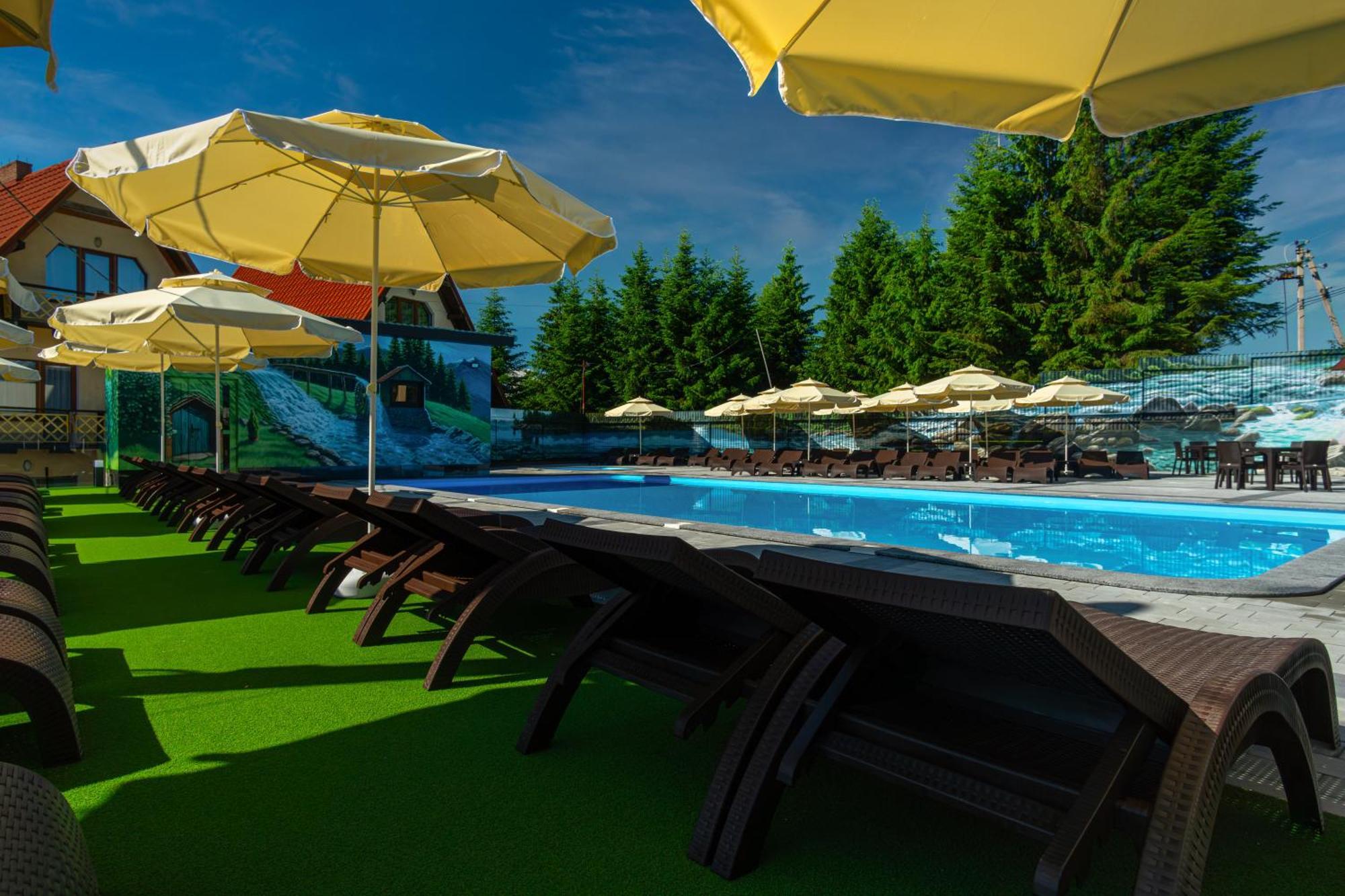 Toga Hotel Yablunytsya Bagian luar foto